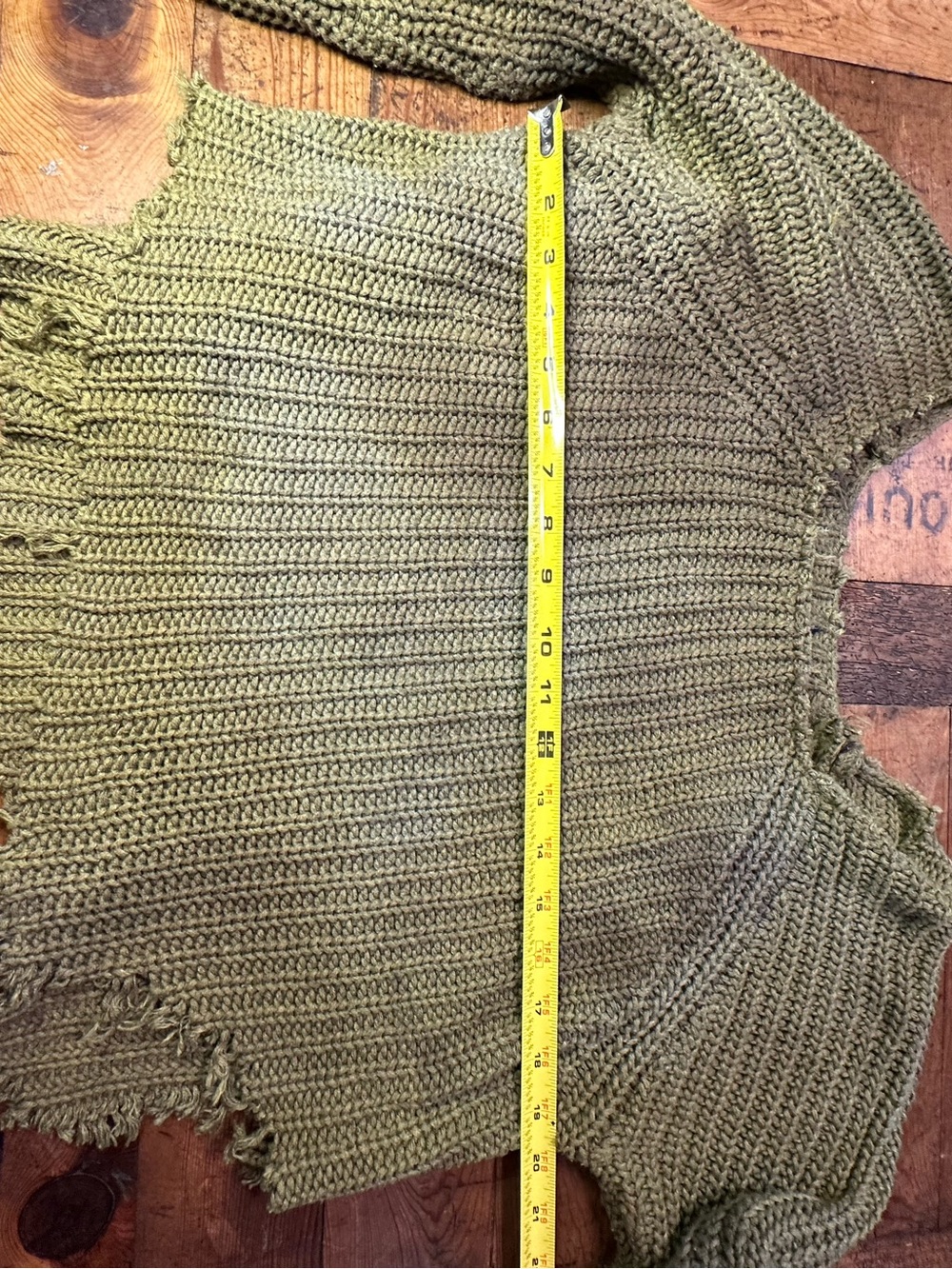 heavily distressed burnished sweater - Picture 8 of 12